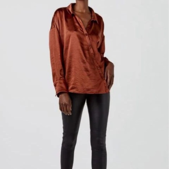 NWT AS BY DF Long Sleeve Asymmetrical Button Up Hammered Satin Blouse Size Large - Picture 1 of 4